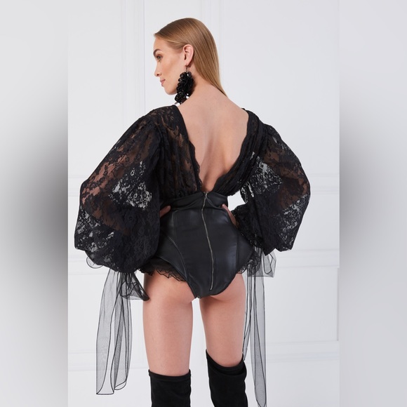 SIZE M PLUNGING BLACK LACE BODYSUIT great for EDC - Picture 2 of 8